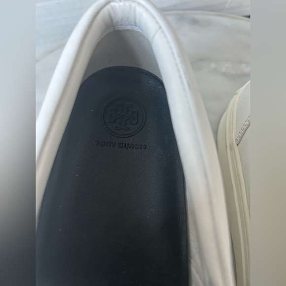 TORY BURCH CARTER FLIP SEQUINED SLIP ON SNEAKERS Sz. 9. SILVER/BLACK. LIKE NEW - Picture 9 of 10